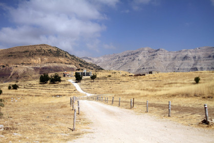 Road to the moutains